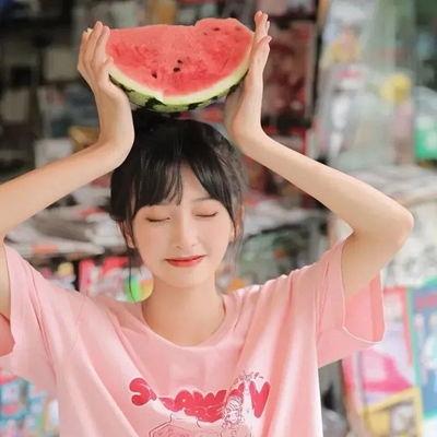 吃瓜纯情女孩,一场青春的甜蜜与苦涩