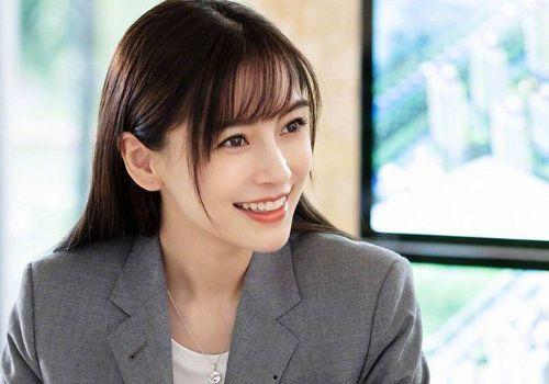 杨颖吃瓜笑,娱乐圈新热点