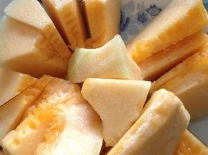 喝完牛奶可以吃哈密瓜吗,饮食搭配的奥秘解析